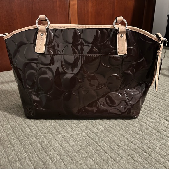 Coach Peyton Embossed Signature C Patent Leather Tote Bag - Picture 3 of 7